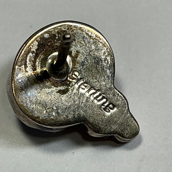 Vintage Sterling Silver stud earrings with a denim lapis stone - Picture 4 of 5